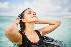 Agua de mar para el pelo, todo lo que debes saber